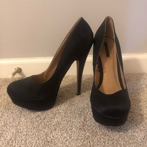6 1/2 inch black pumps size 10